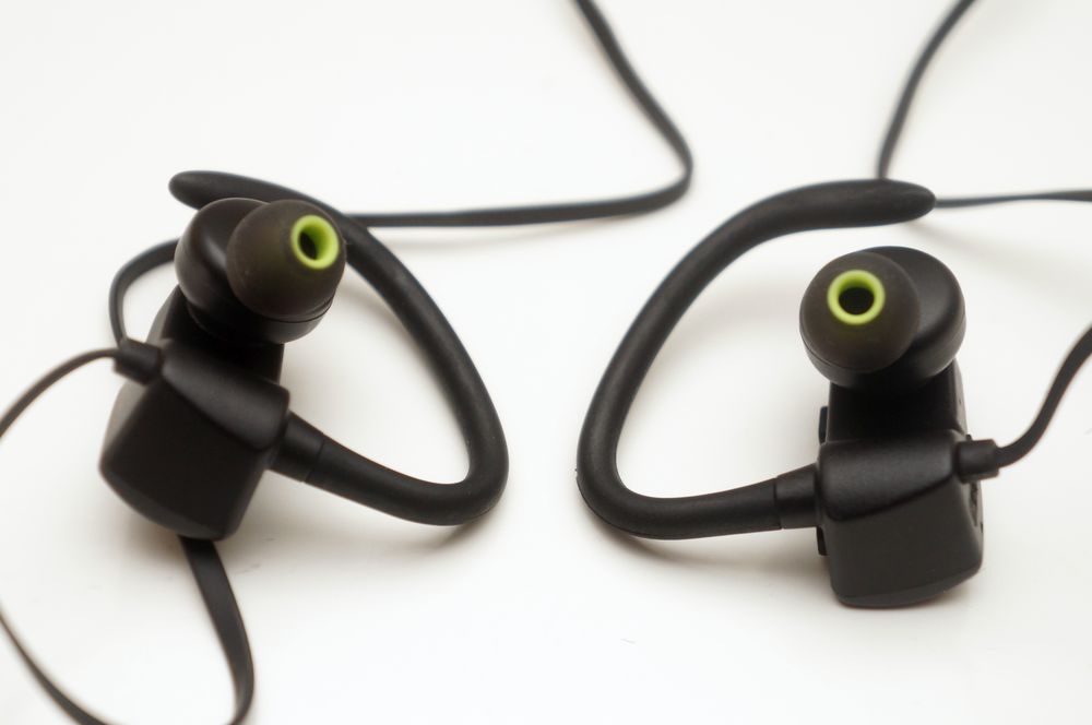 in-ear-wireless-sports-headphone-soundpeats-q9a-review-00005