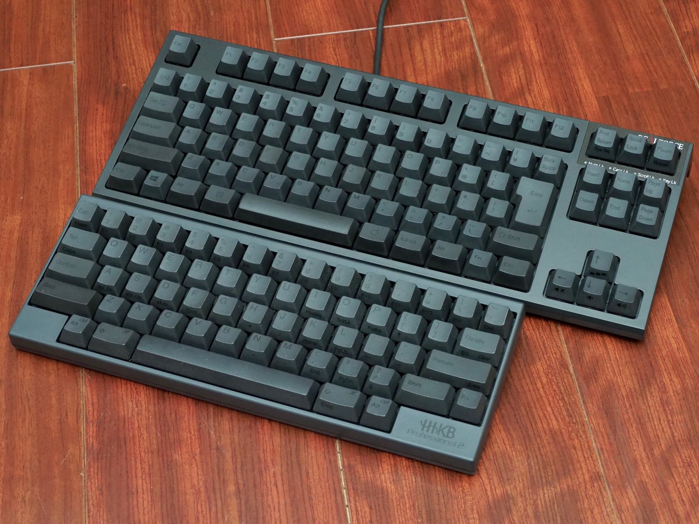 大特価!!】 PFU R2 REALFORCE LIMITED 英語配列 EDITION PC周辺機器