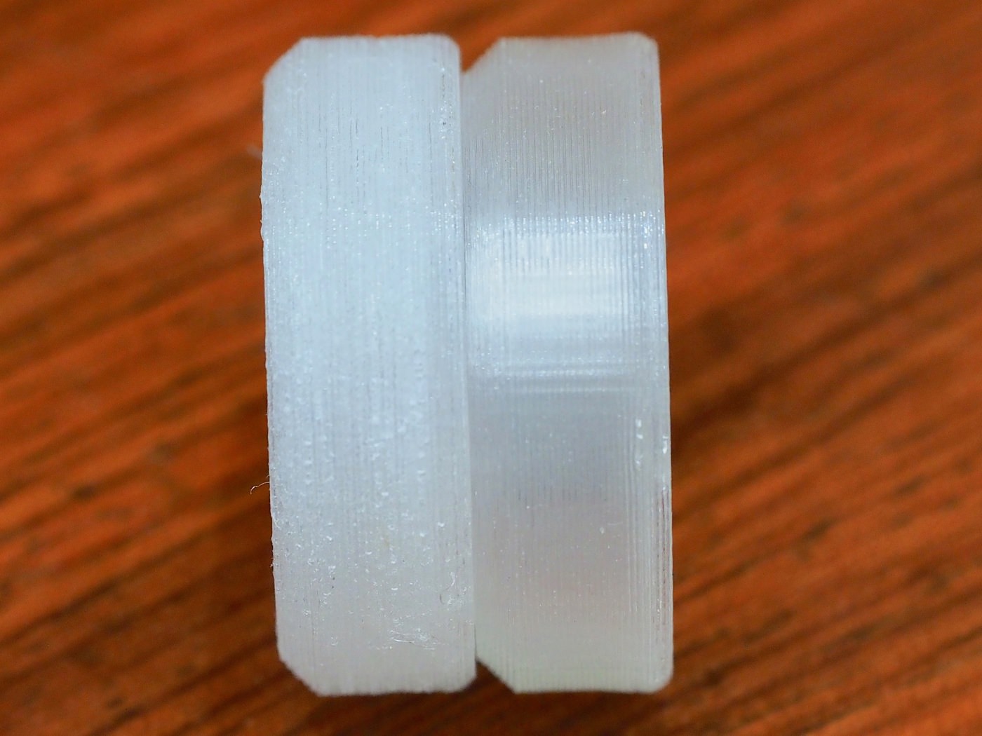 Example of quality reduction by moisture absorbed 3d printer filament and quality improvement by heating and drying 00012